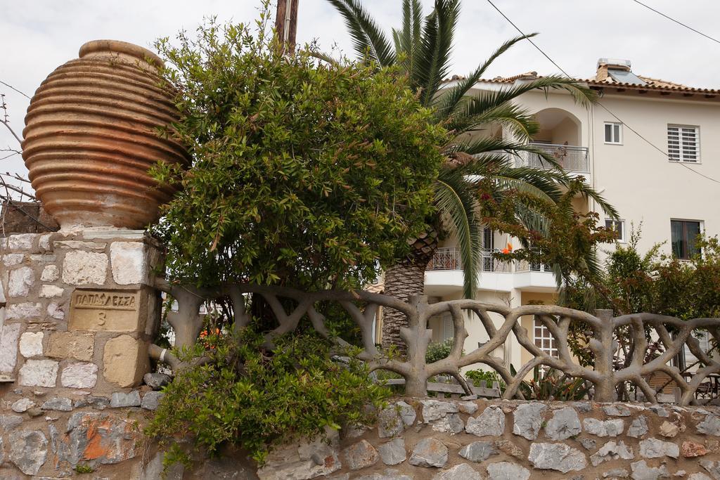 Petra Thea Apartment Calamata Exterior foto