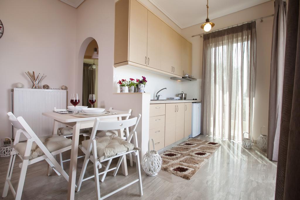 Petra Thea Apartment Calamata Exterior foto