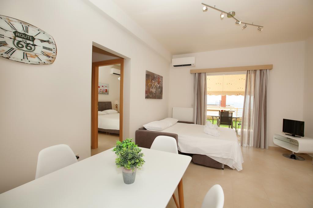 Petra Thea Apartment Calamata Exterior foto