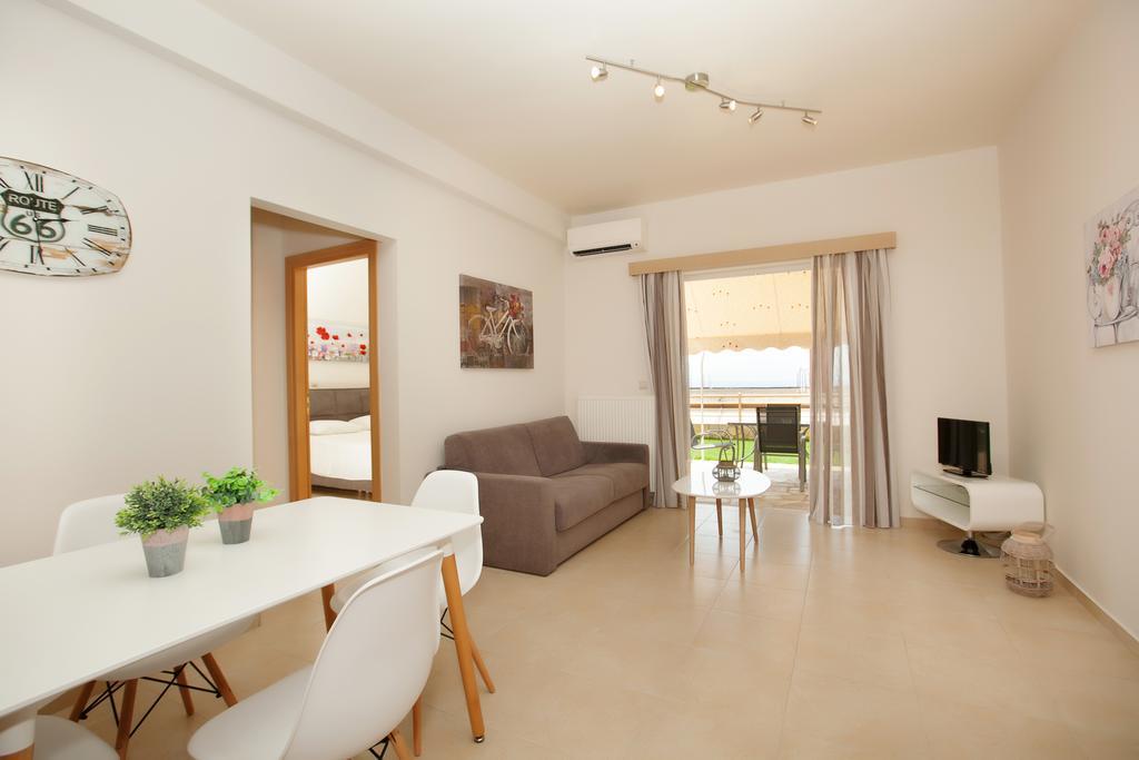 Petra Thea Apartment Calamata Exterior foto