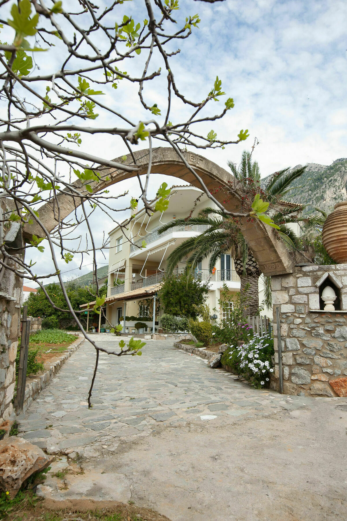 Petra Thea Apartment Calamata Exterior foto